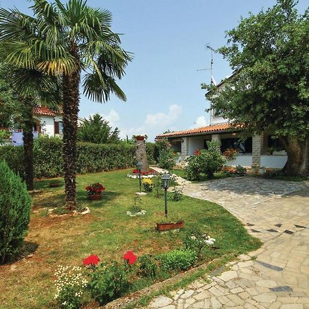 Beautiful Apartment In Porec With Wifi Екстериор снимка
